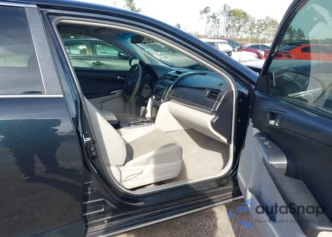 2012 Toyota Camry Hybrid Le z USA, uszkodzony, nr VIN 4T1BD1FK2CU002935